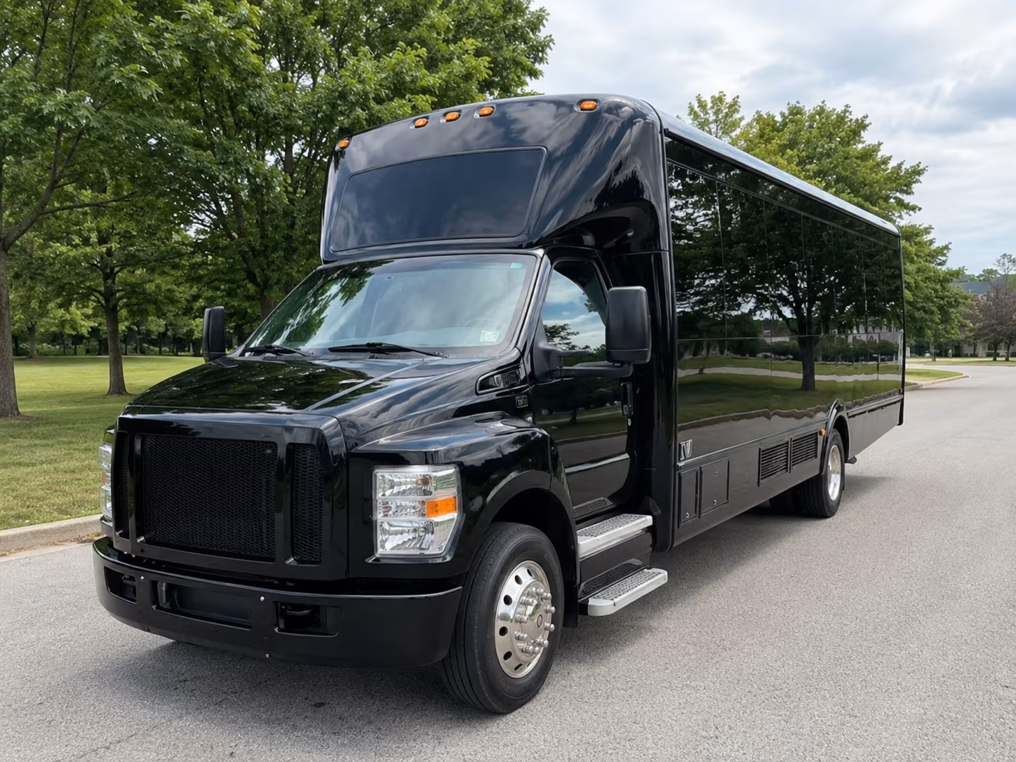 bachelorette party bus rentals for salem wine tours