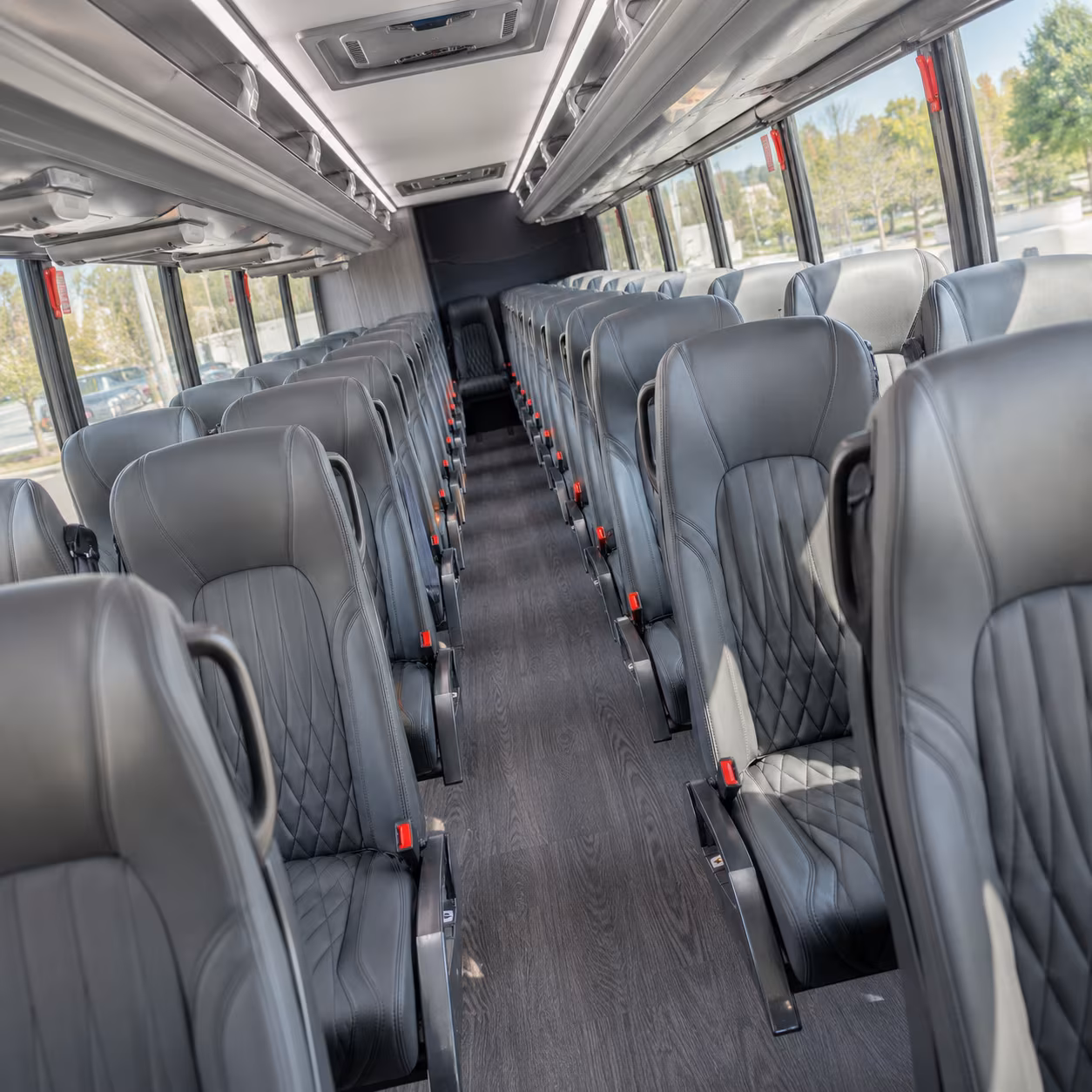 find and book transportation for your next airport transfer 1