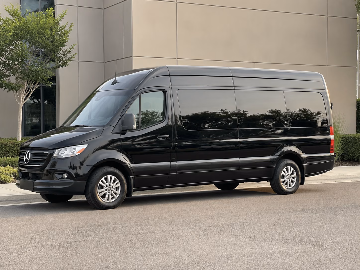 find and book transportation for your next airport transfer 3