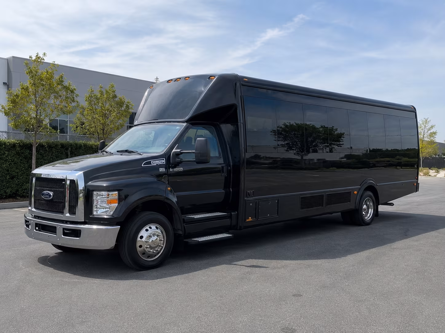 hotel to venue shuttle bus services for salem corporate groups
