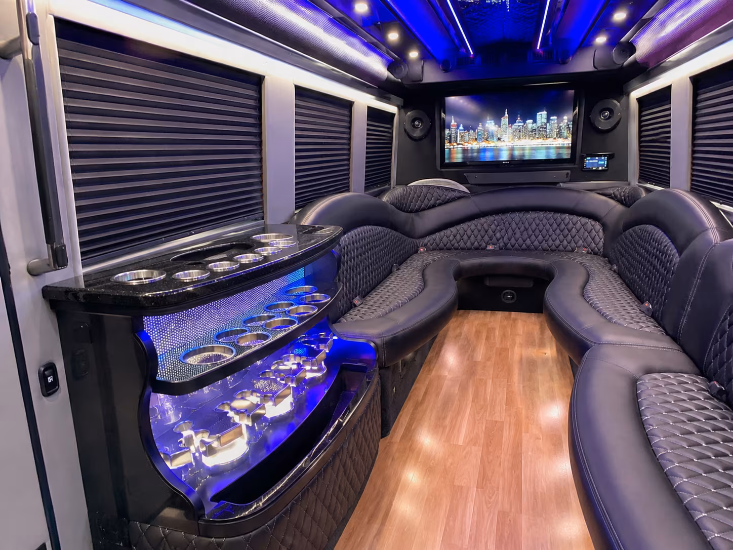 party bus wine tours through the willamette valley s eola amity hills