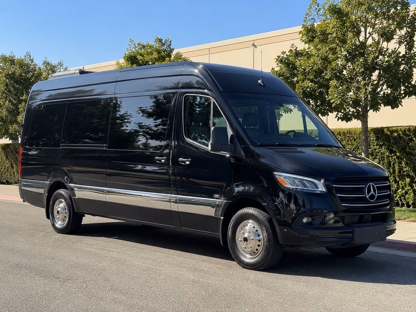 sprinter vans and minibuses for smaller salem prom groups